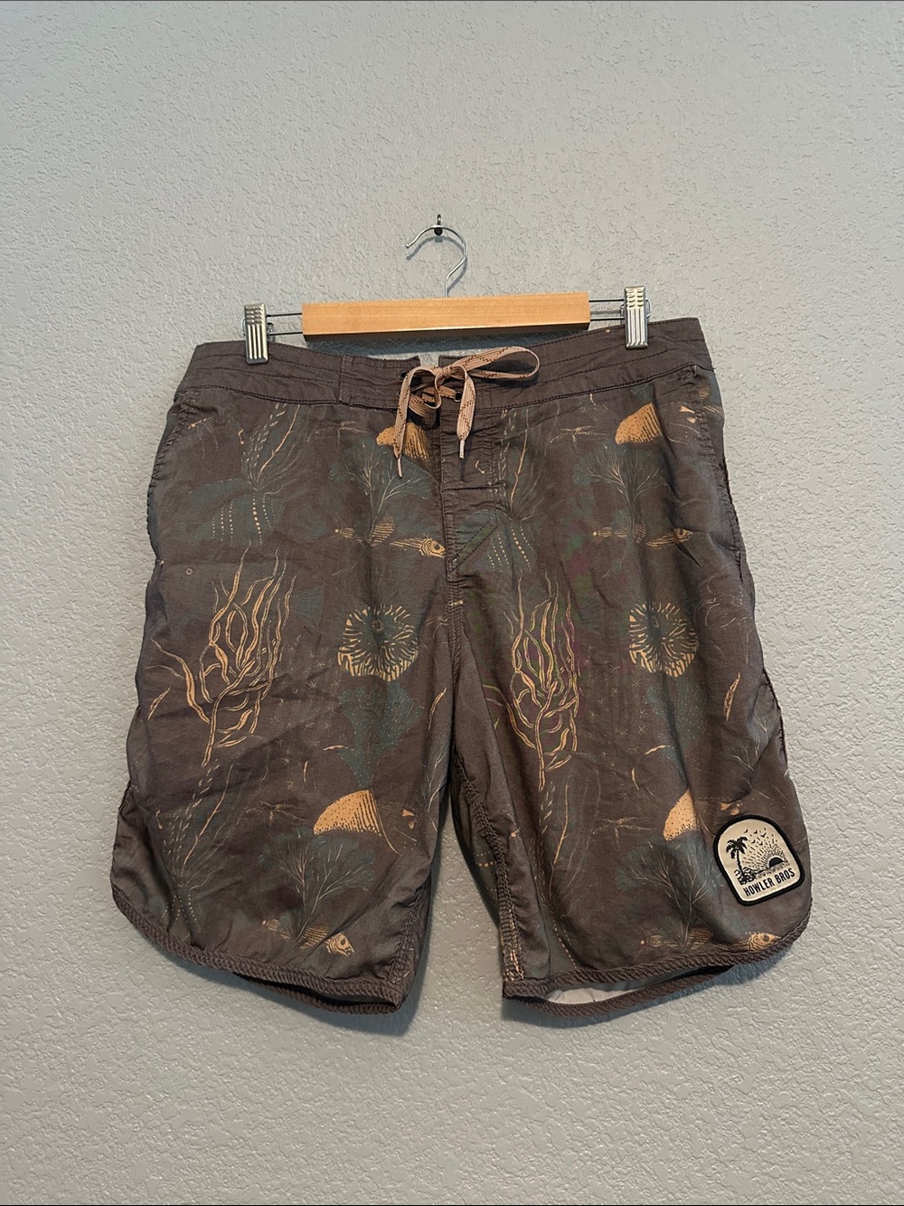 Howler Bros Bruja Boardshorts